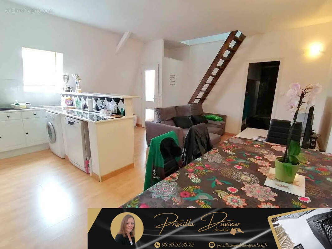 Appartement à MOUY