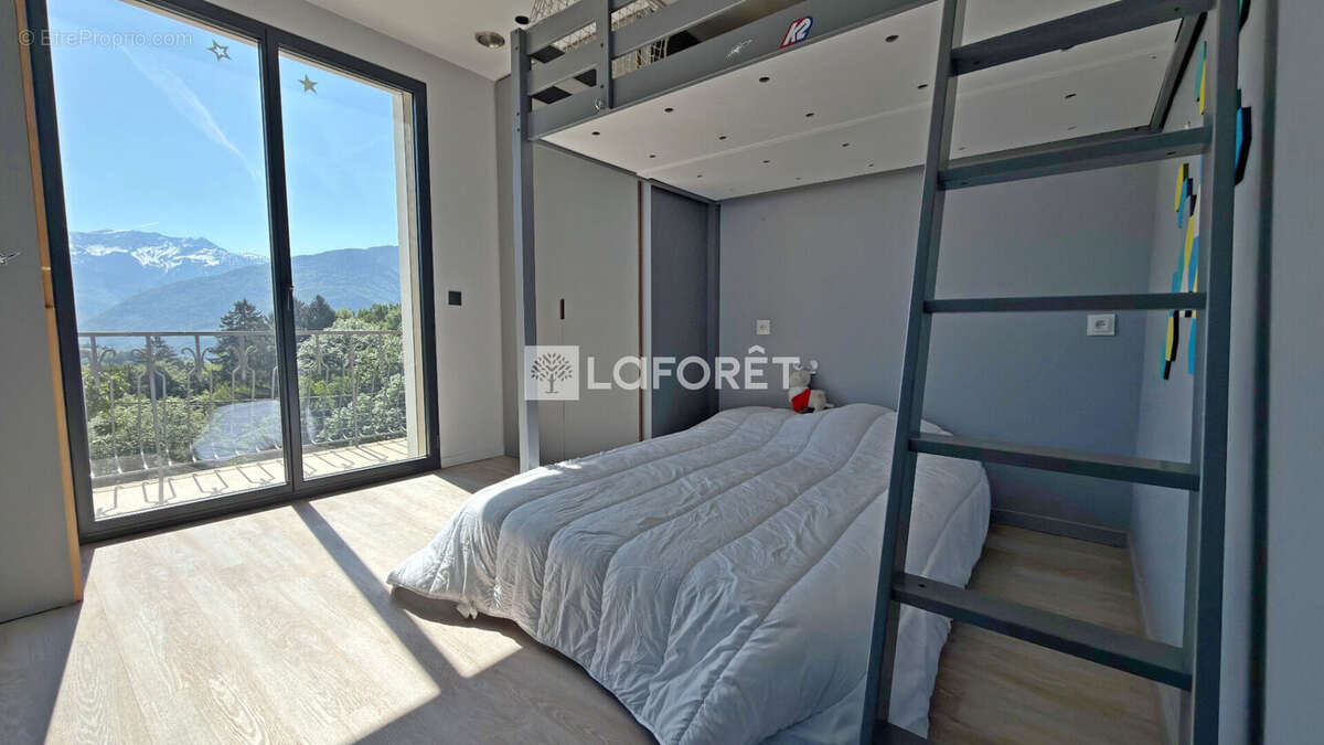 Appartement 5 pièces lumineux à vendre à Mercury - Rare sur le marché ! - photo 11