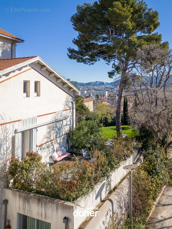 Appartement à MARSEILLE-8E