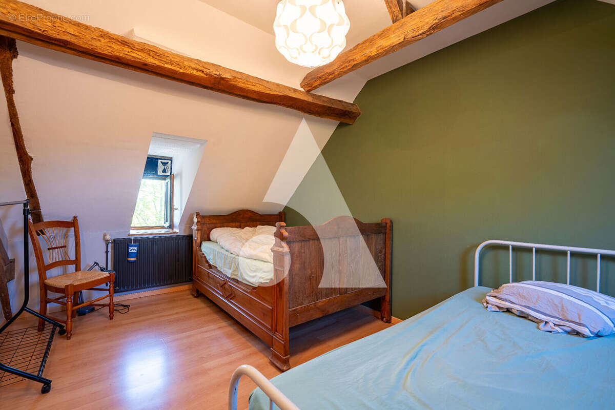 Maison à ANGLARS-SAINT-FELIX