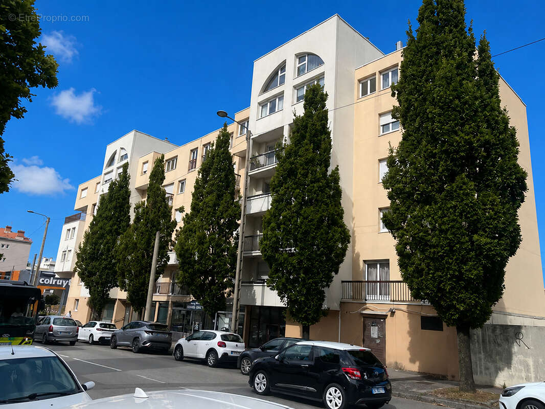 Appartement à SAINT-ETIENNE