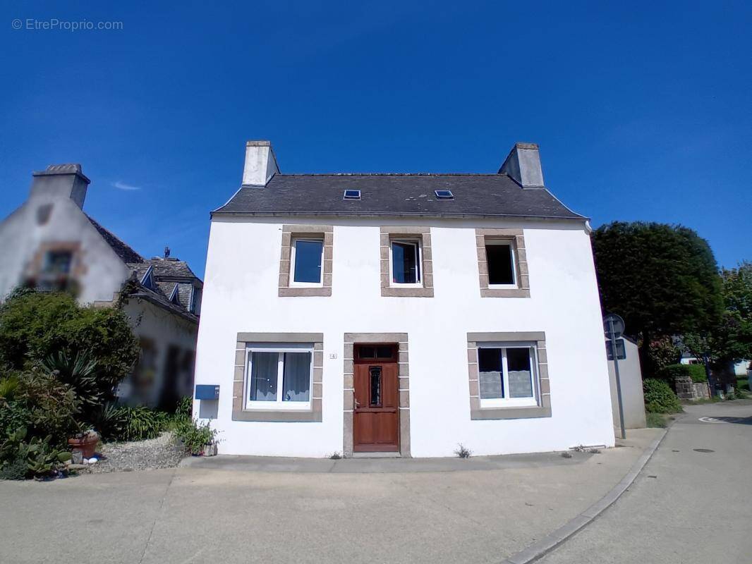 Maison à PLOUGASNOU