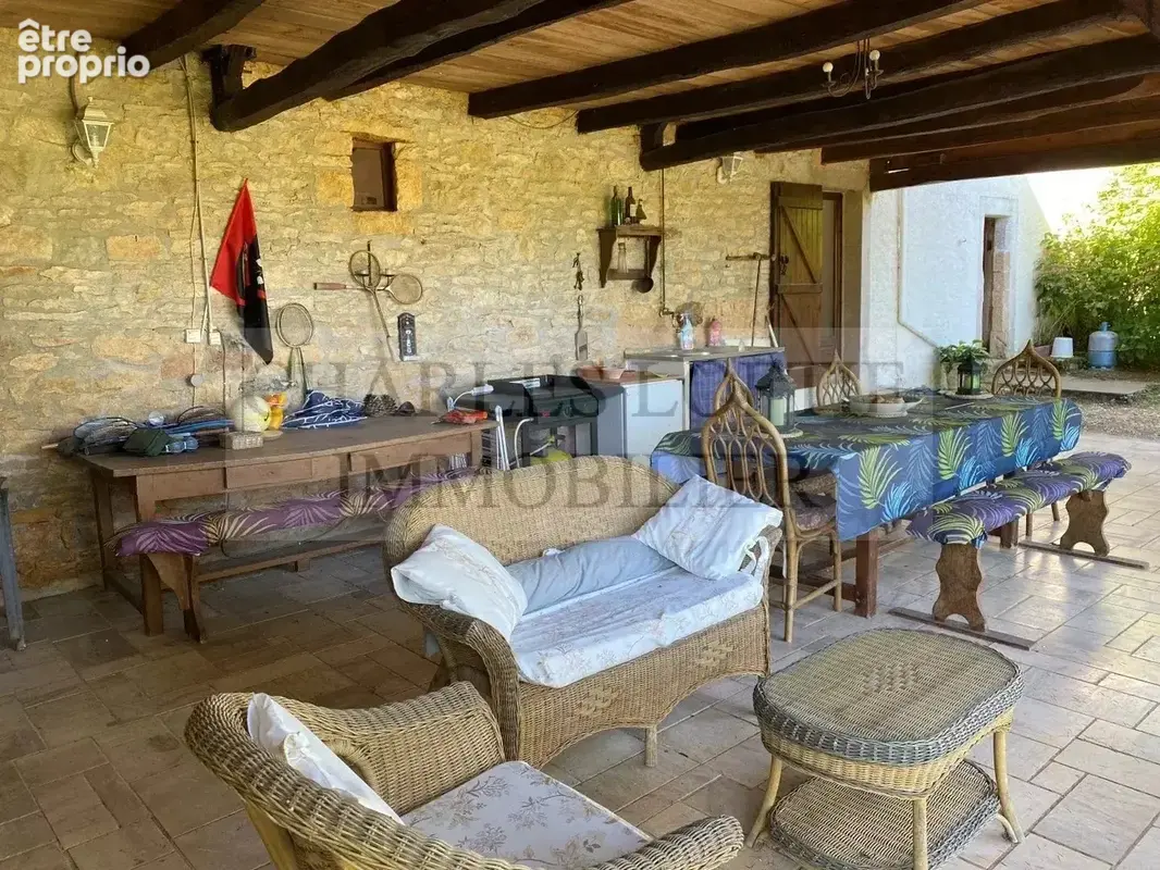  Très jolie maison en pierre avec grange aménagée et beau jardin - photo 24