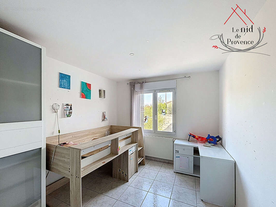 Maison à CAMARET-SUR-AIGUES