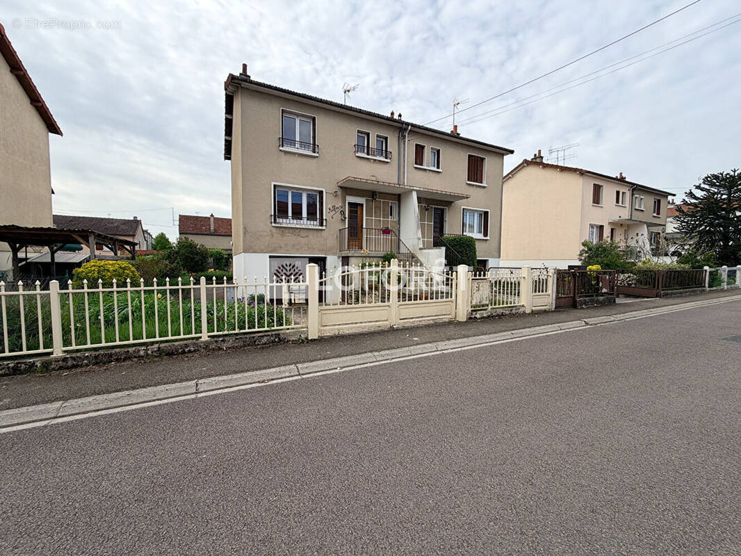 Maison à FRIGNICOURT