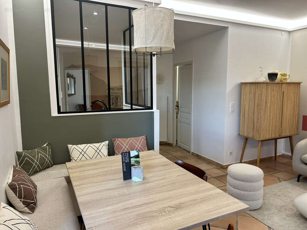 Appartement à MALLEMORT