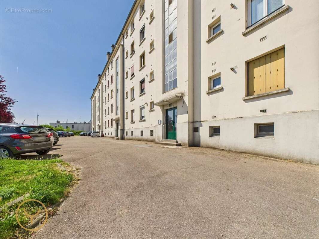 Appartement à LA CHAPELLE-SAINT-LUC