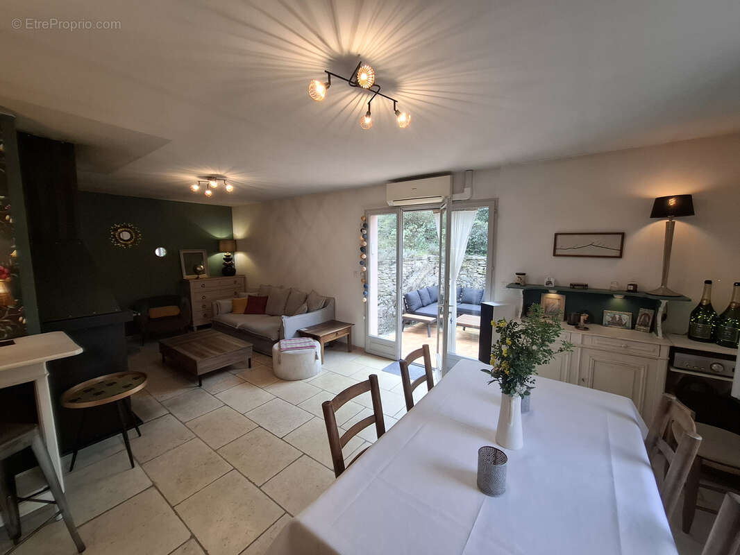 Maison à SAINT-ETIENNE-DU-GRES