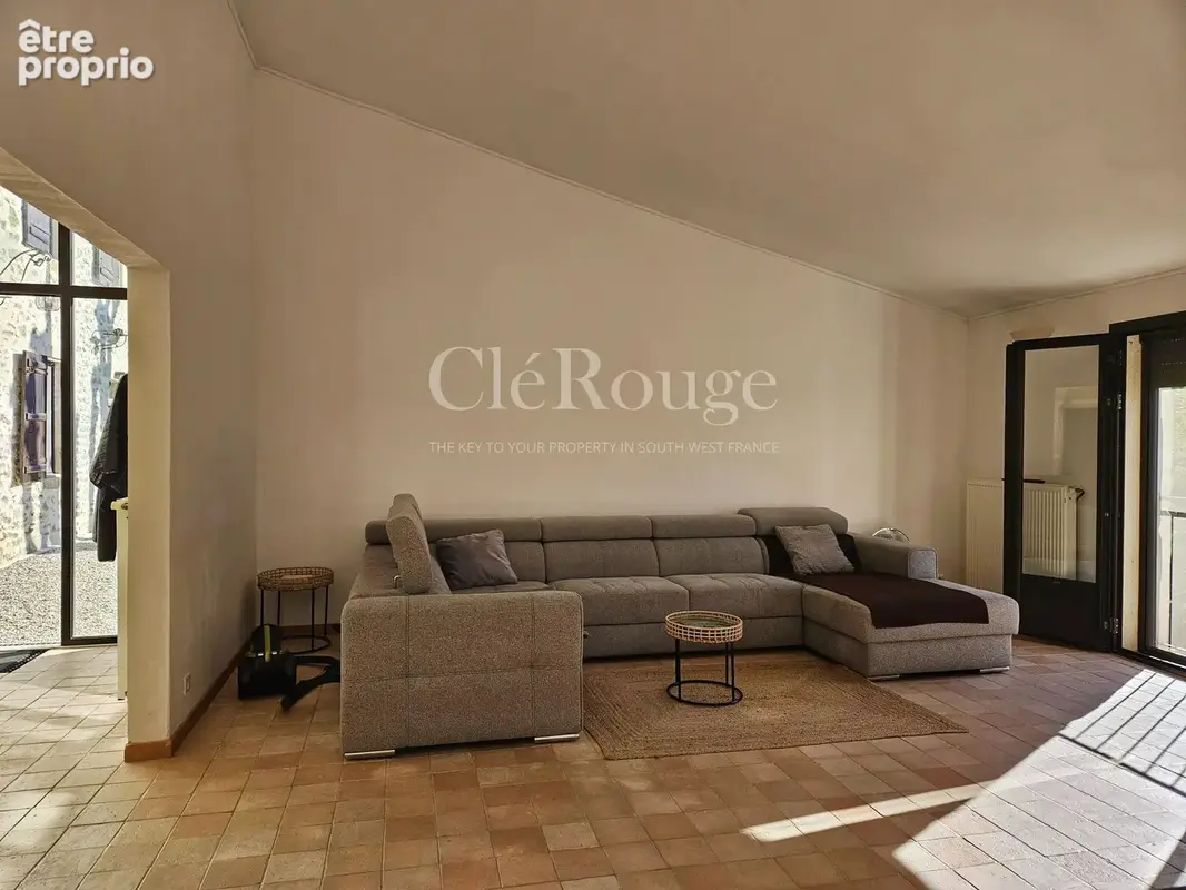 Proche de Monségur - Propriété de caractère en position privée, avec 4 chambres et piscine - photo 3
