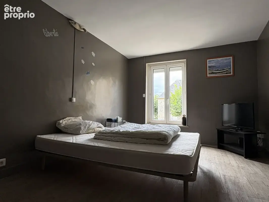 Maison de ville dans un bourg tous commerces - photo 6