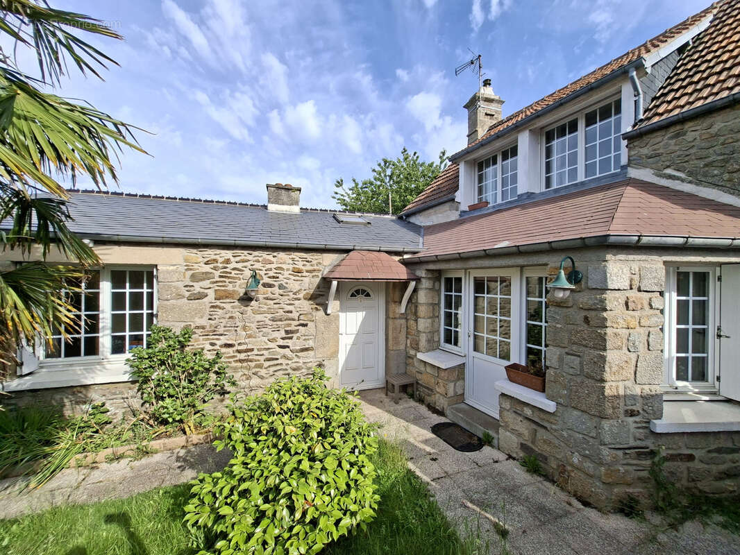 Maison à LE VAST