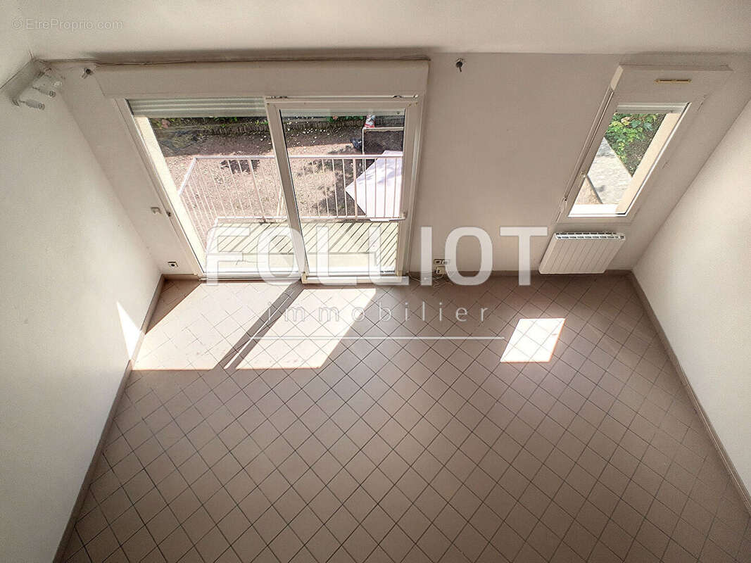 Appartement à VILLEDIEU-LES-POELES