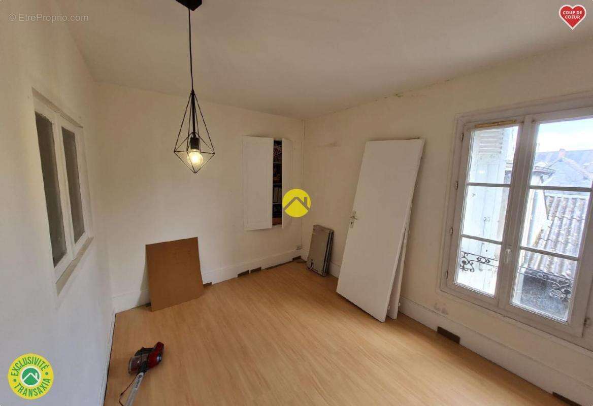 Commerce à VALENCAY