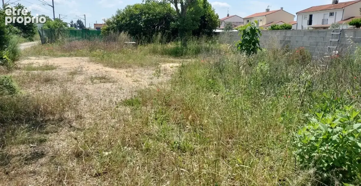 Terrain à ROMANS-SUR-ISERE