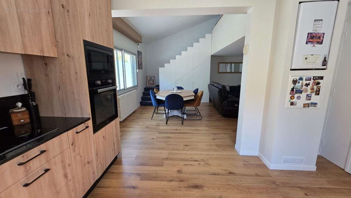 Maison 109 m² à Cadaujac  - photo 7