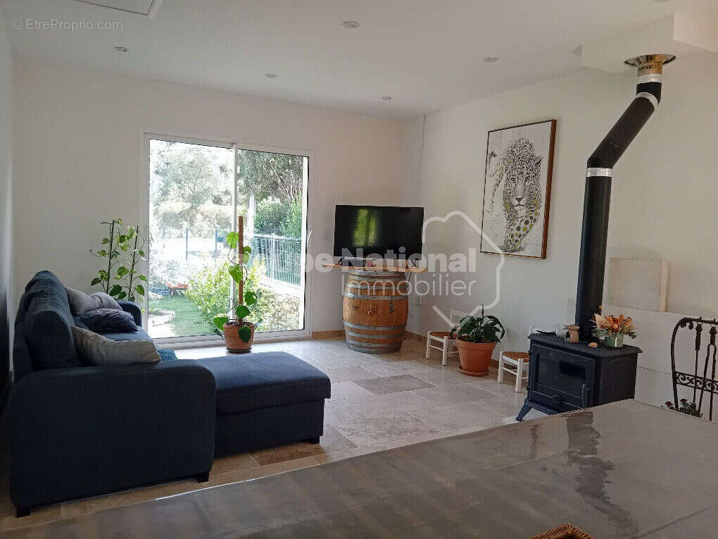 Maison à SAINT-ETIENNE-DU-GRES