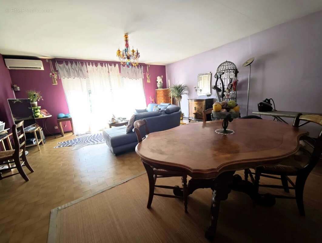 NARBONNE – Appartement T4 de 79 m² avec jardin, garage et celliers - photo 4