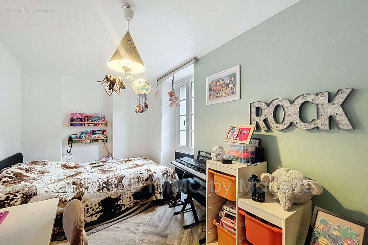 Maison à LA GARDE-FREINET