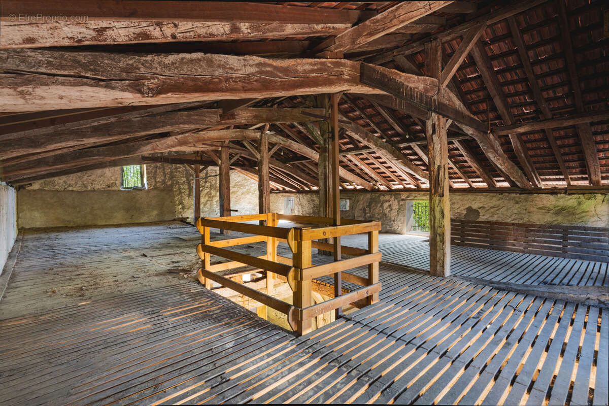 Grange sur terrain constructible - photo 5