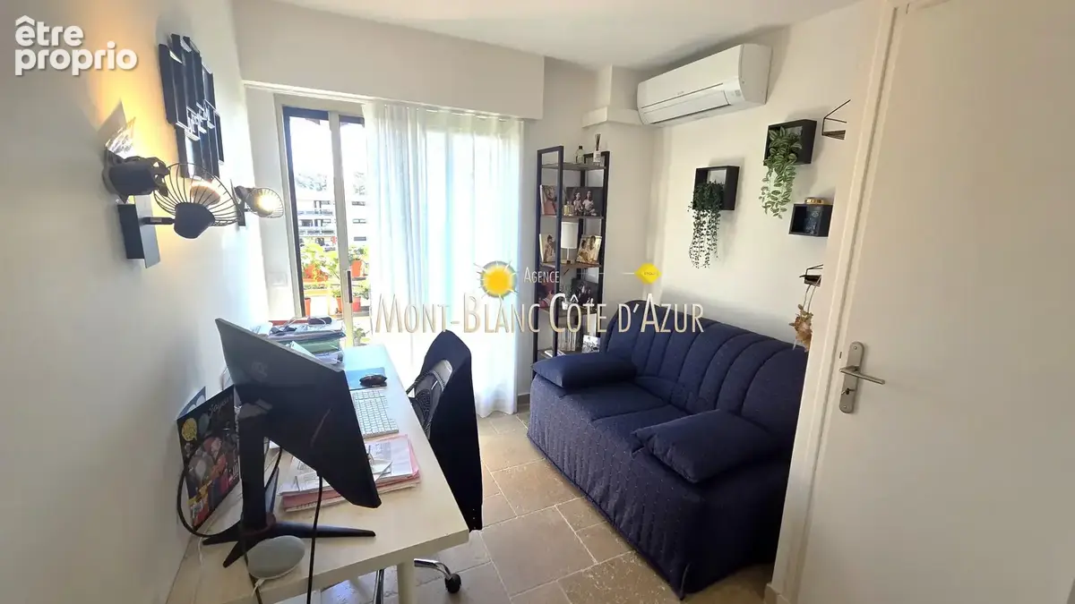 Appartement type villa sur le toit de 80 m2 environ, 3 chambres, vue mer, terrasse 100 m2, garage, cave - photo 22