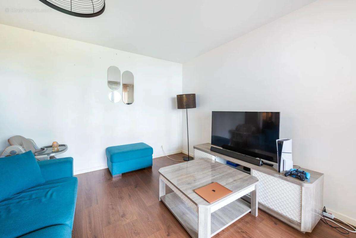 Appartement à CORBEIL-ESSONNES
