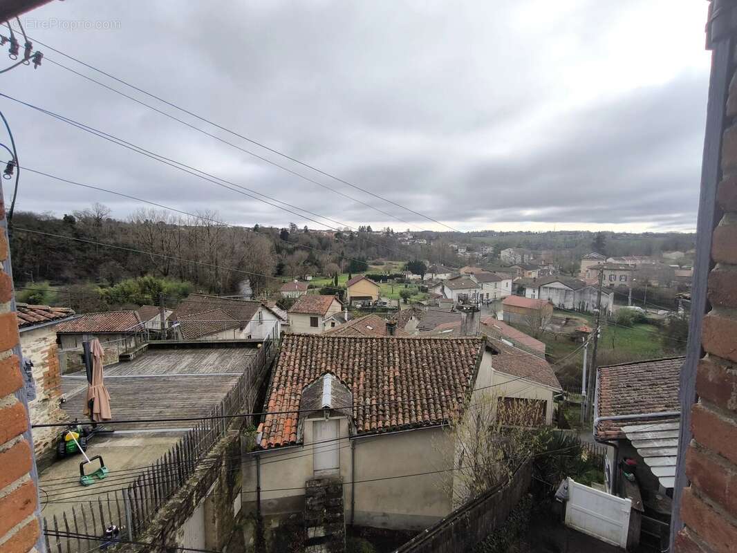 Maison à SAINT-JUNIEN