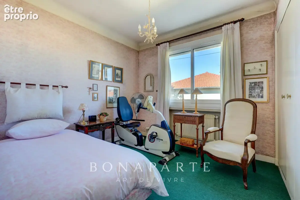 Décines – propriété familiale 197 m² – maison principale & maison indépendante – terrain 664 m² - photo 12