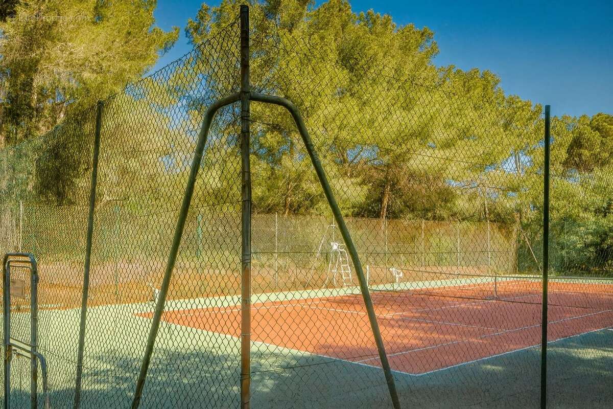 Maison à BORMES-LES-MIMOSAS