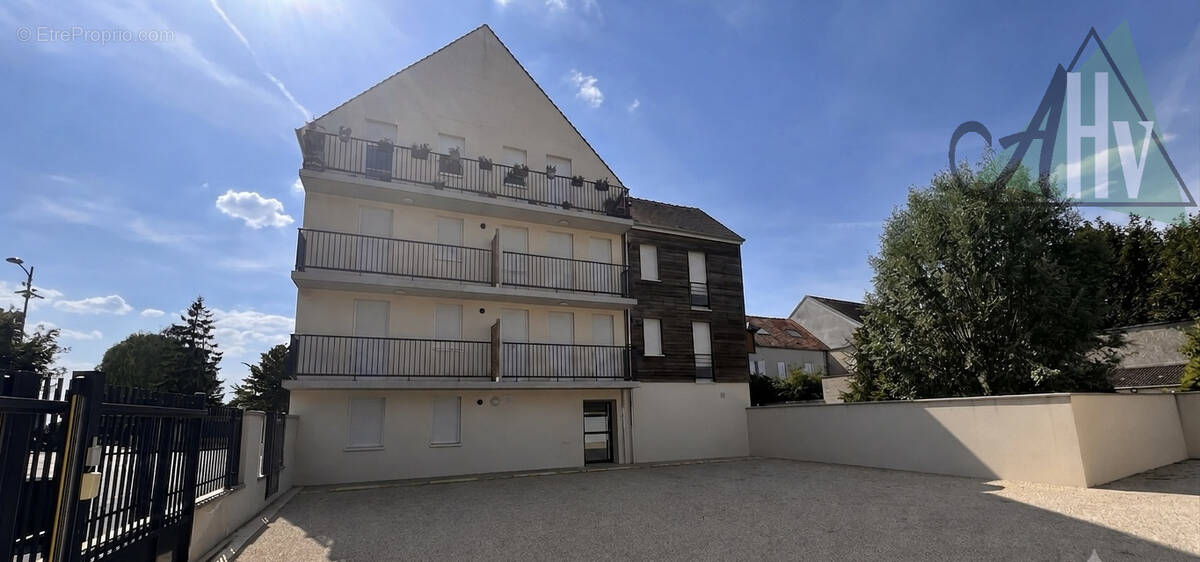77 - NANGIS, Bel appartement F2, environ 50 m2 avec place de parking - photo 1