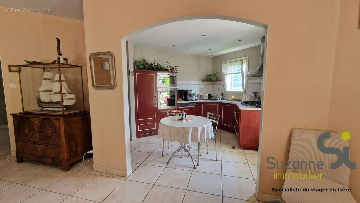 Maison 140 m² à Saint-Pierre-D'allevard  - photo 8