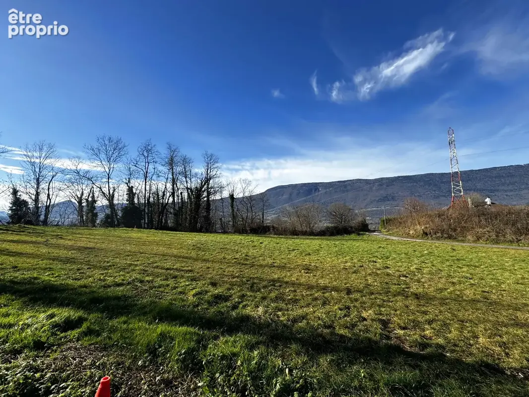 Photo Terrain à Voglans au prix de 178 000€