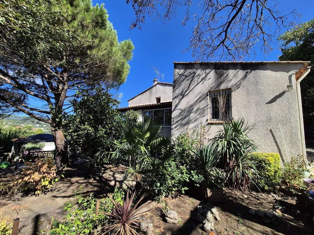 Maison à SAINT-MARTIN-DE-VALGALGUES