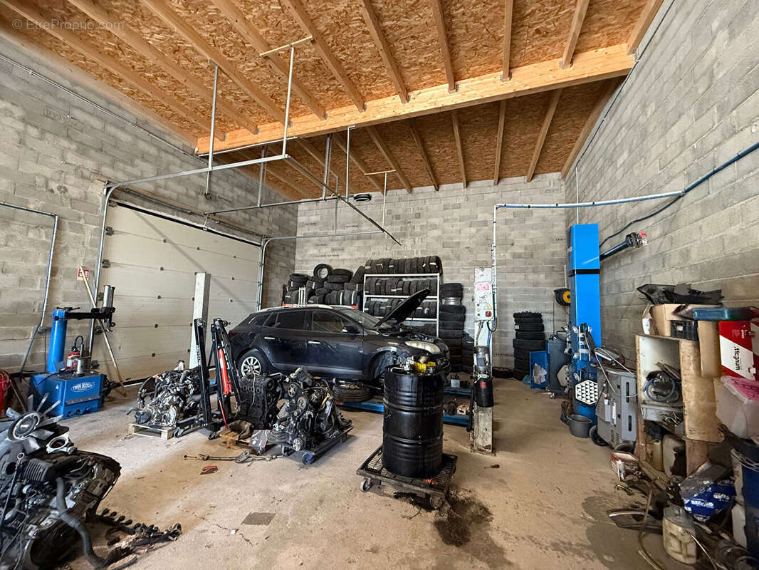 Commerce à LIVRON-SUR-DROME