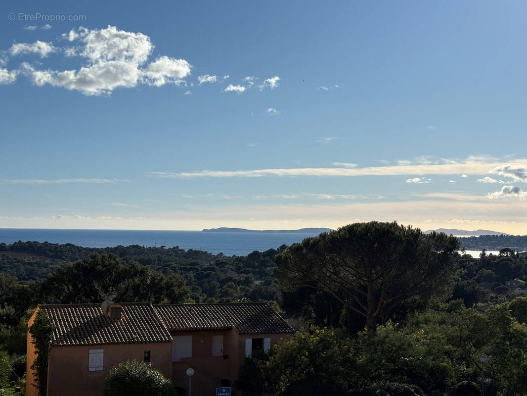 Appartement à LA CROIX-VALMER