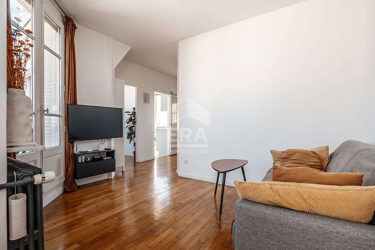 Appartement à PARIS-17E