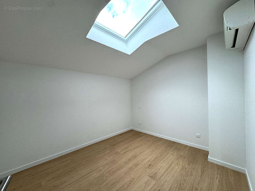 Appartement à BRUGUIERES