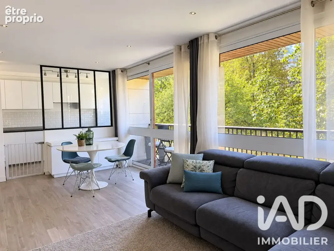Photo 1 - Appartement à LA CELLE-SAINT-CLOUD