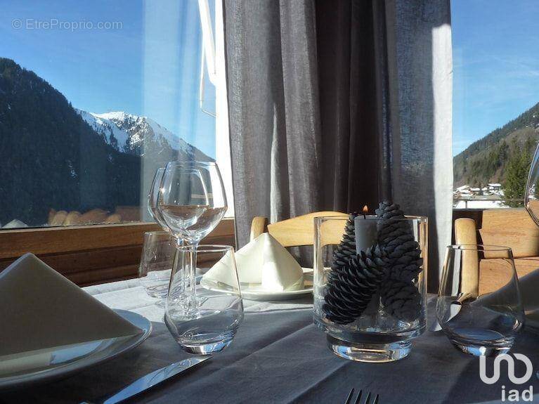 Photo 1 - Commerce à CHATEL