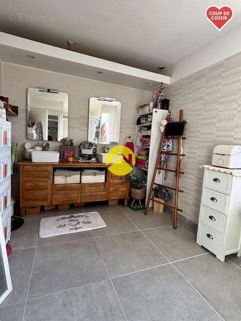 Maison à SAINTE-ALVERE