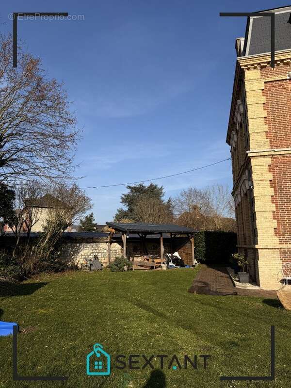 Superbe Maison de Maître de 215 m² à Saint-Aubin-lès-Elbeuf - photo 15