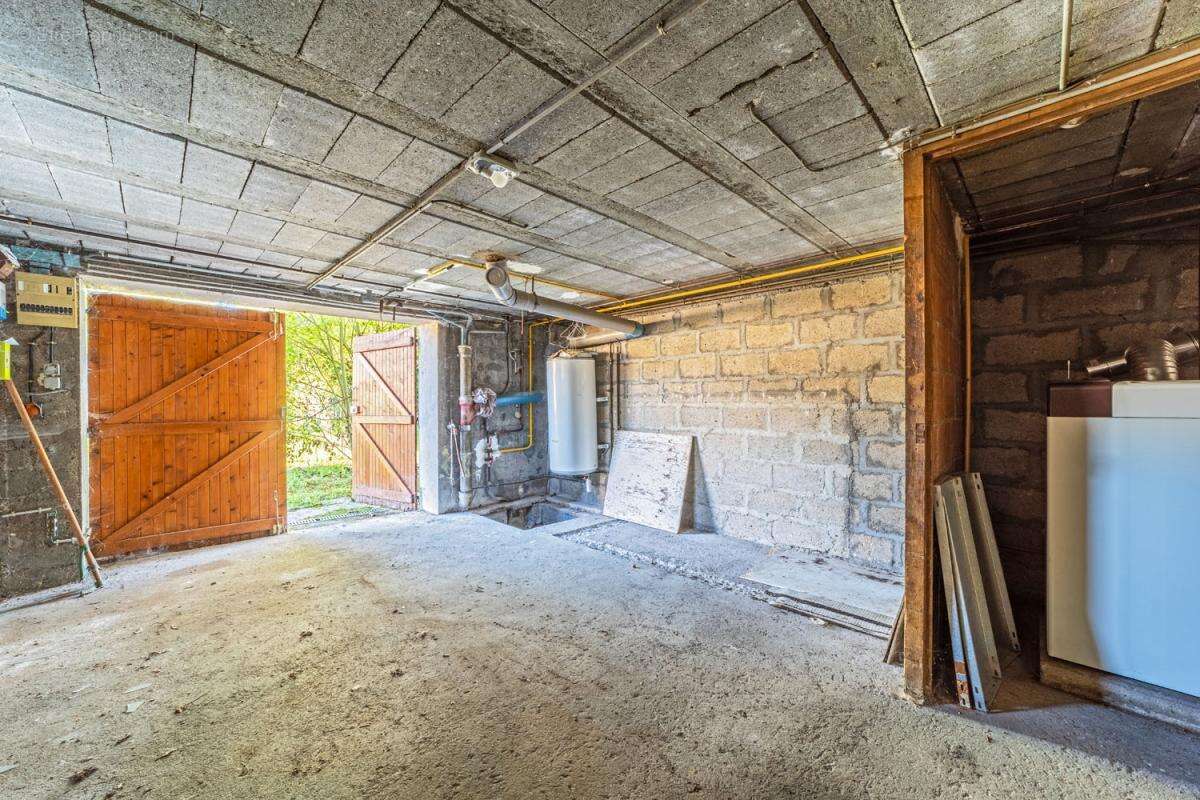 Deux maisons - 158 m² - Vernou-la-Celle-sur-Seine (77) - photo 11