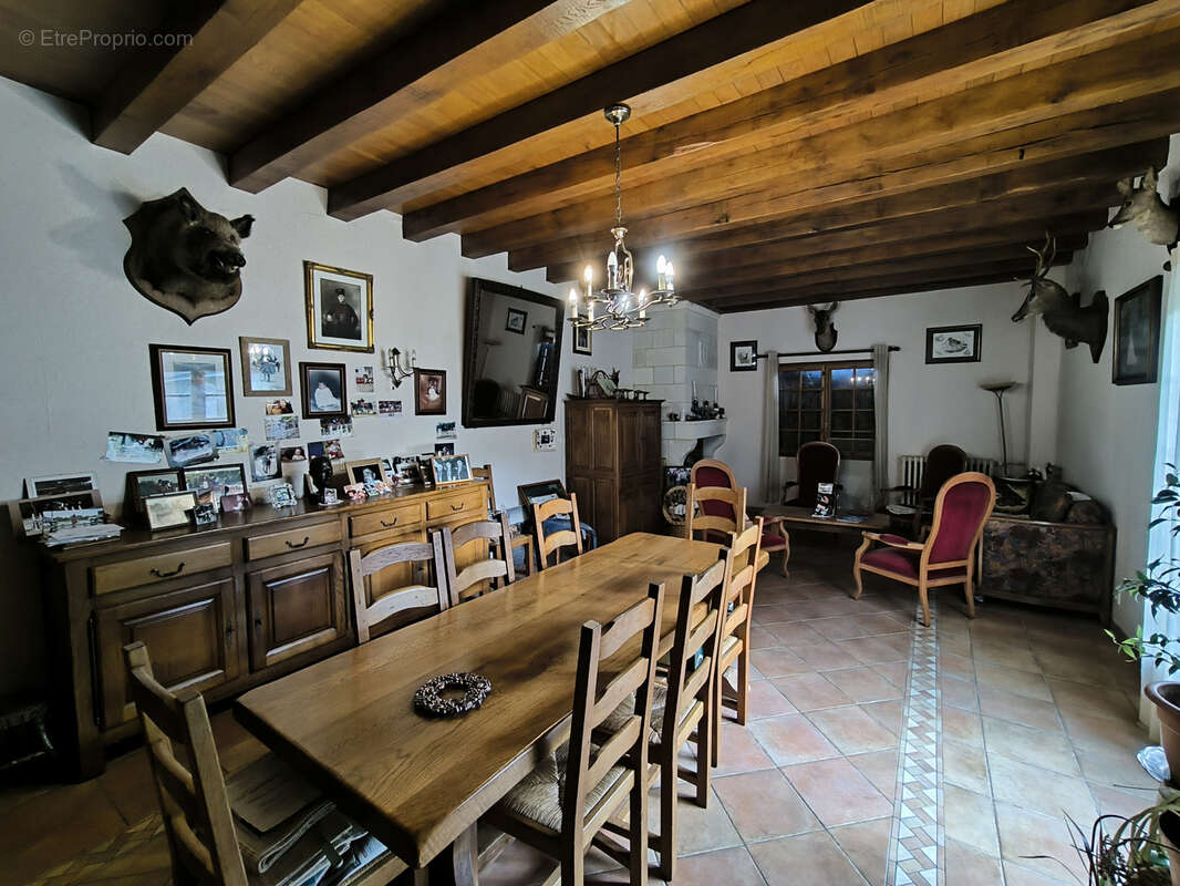 Maison à ARTANNES-SUR-INDRE