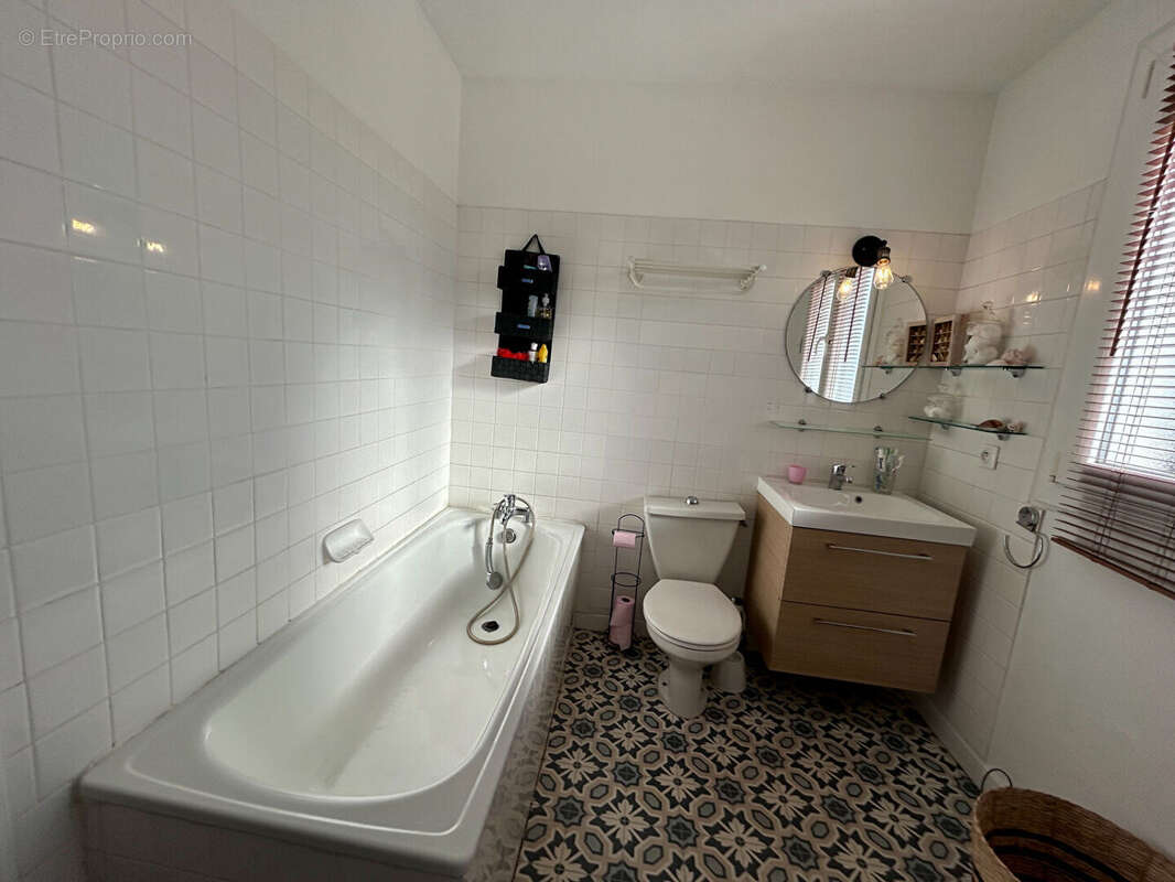 Maison à GUILHERAND-GRANGES