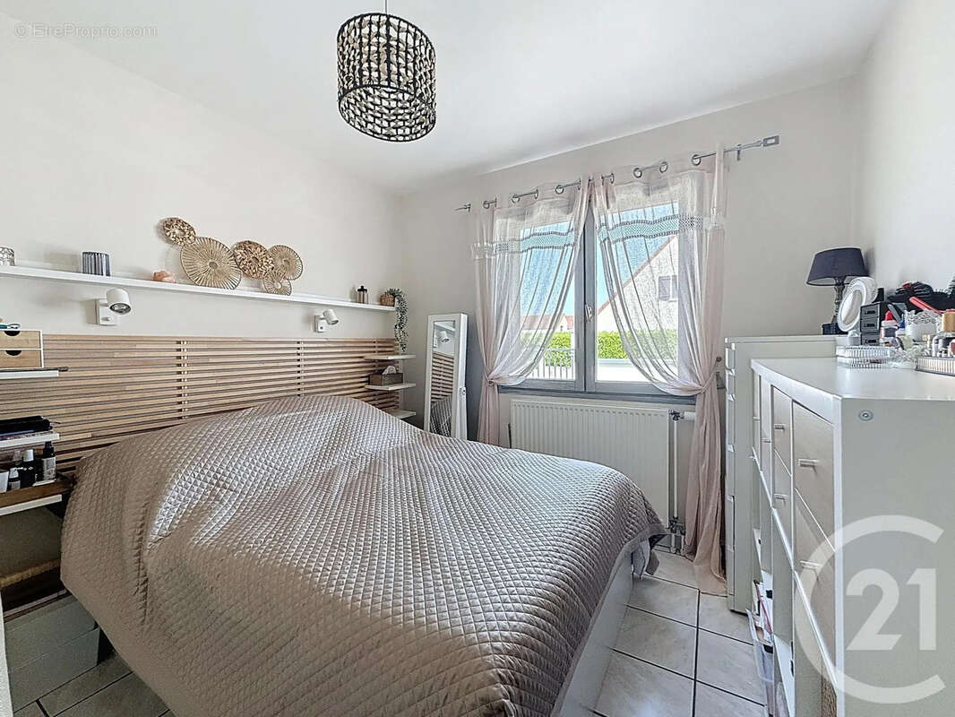 Maison à NEUILLY-LES-DIJON