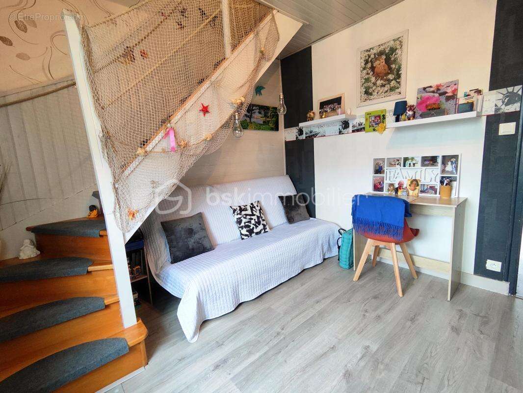 Maison à LOUVIGNE-DU-DESERT