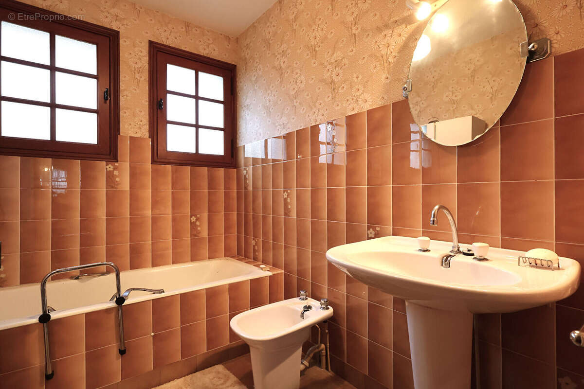 Maison à SAINT-GEORGES-DE-DIDONNE