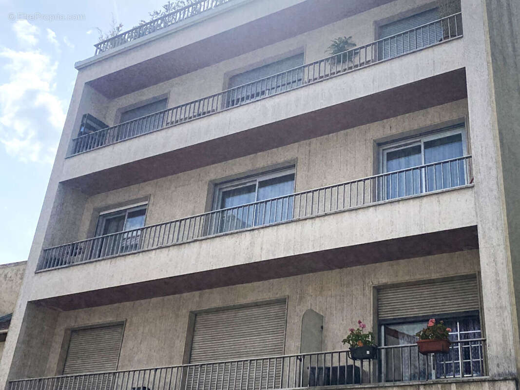 Appartement à AUBERVILLIERS