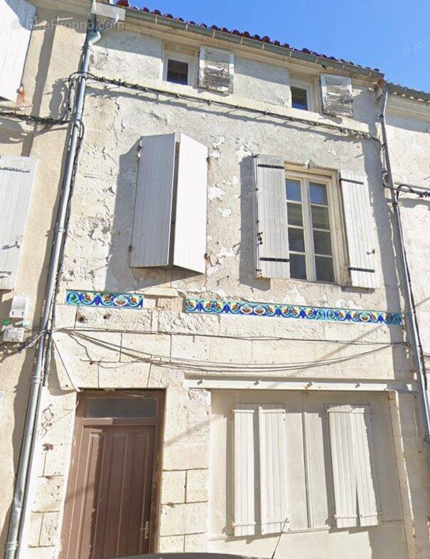 Appartement à SAINTES