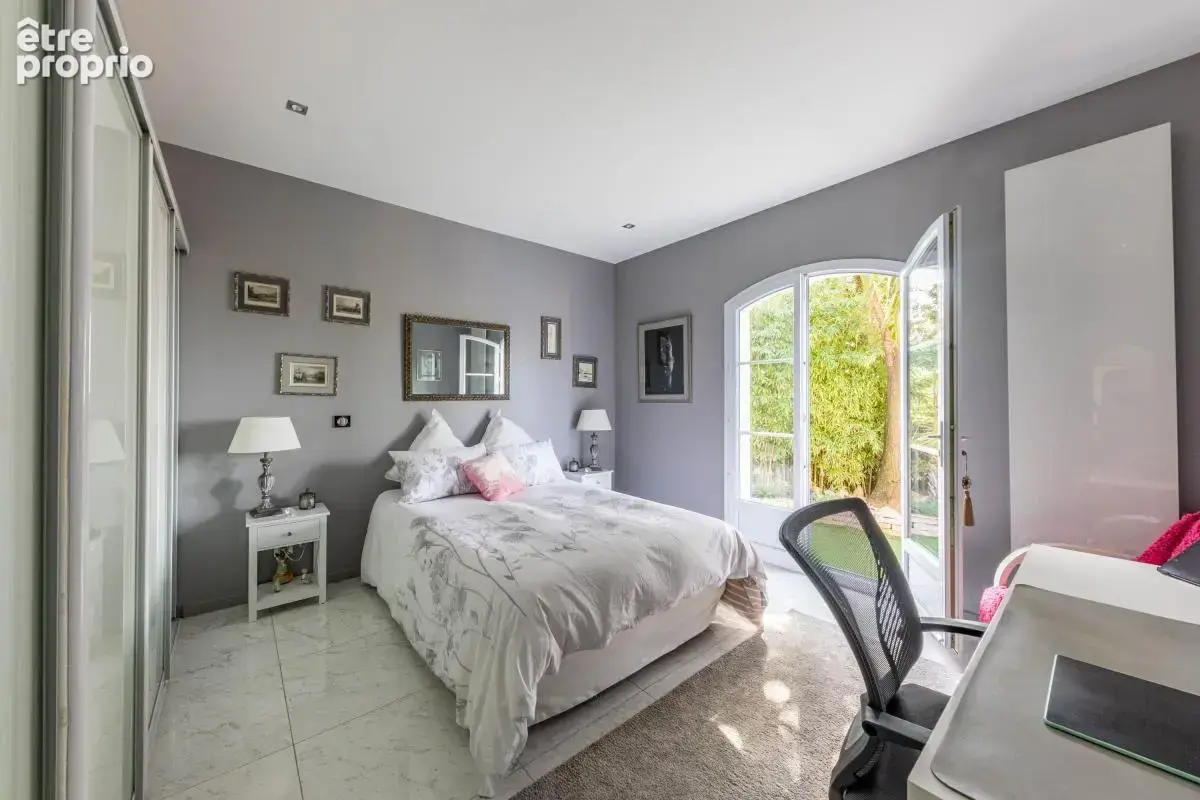 Villa moderne avec vue mer, piscine et garage à vendre à six-fours - french riviera - photo 17