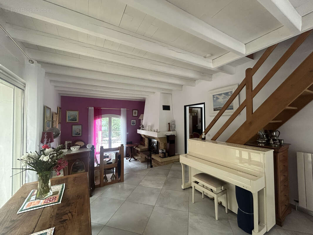 Magrie - Villa de plain-pied sur terrain arboré de 4709m2- Piscine et dépendances - photo 8